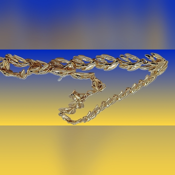 Necklace - Picture 5 of 6